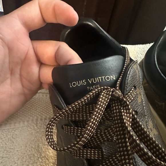 Louis Vuitton men’s sneakers
Luxembourg leather low trainers brown - Picture 2 of 4